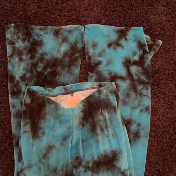 Chaser Pants - Super cool CHASER velour flare tie dye pants!!!